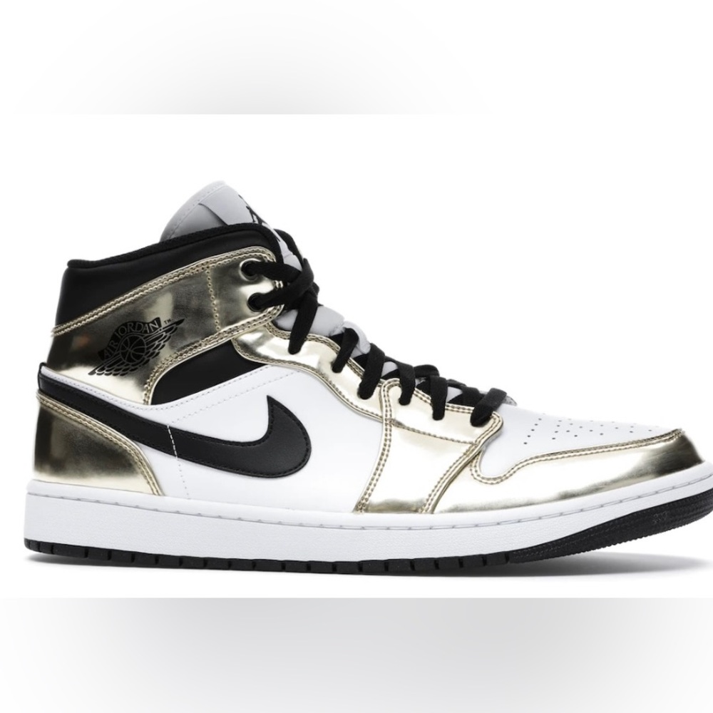 Jordan 1’s mid Metallic Gold. New with box. Men’s size 10.5